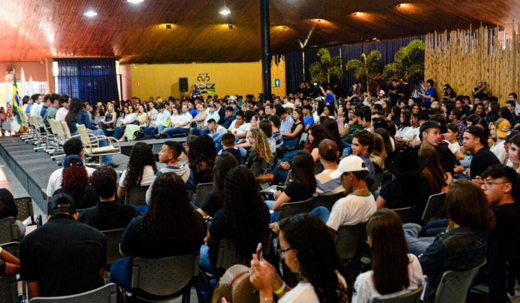'Imagem de destaque do post: 'Encontro Rural Jovem abre inscrições e reúne futuros líderes da pecuária na ExpoGenética 2026