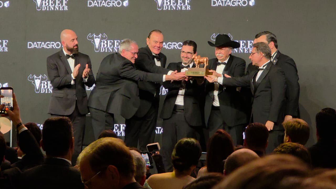 Imagem de destaque do post: Fórum Pecuária Brasil e Beef Dinner encerram semana de debates e celebração do setor em São Paulo